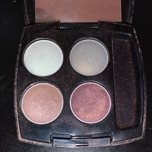 Women’s AVON eyeshadow